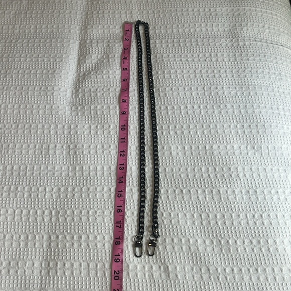 39” crossbody / shoulder chain || gunmetal / graphite / black silver || NWOT - Picture 7 of 9